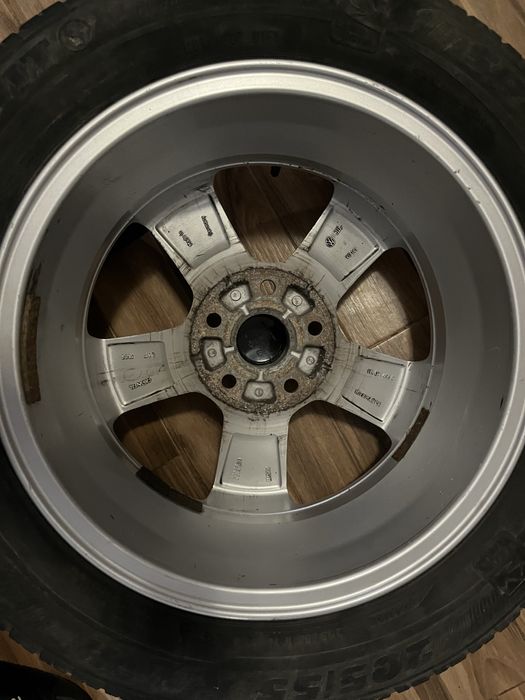 Jante aliaj vw 16 cu anvelope de iarna