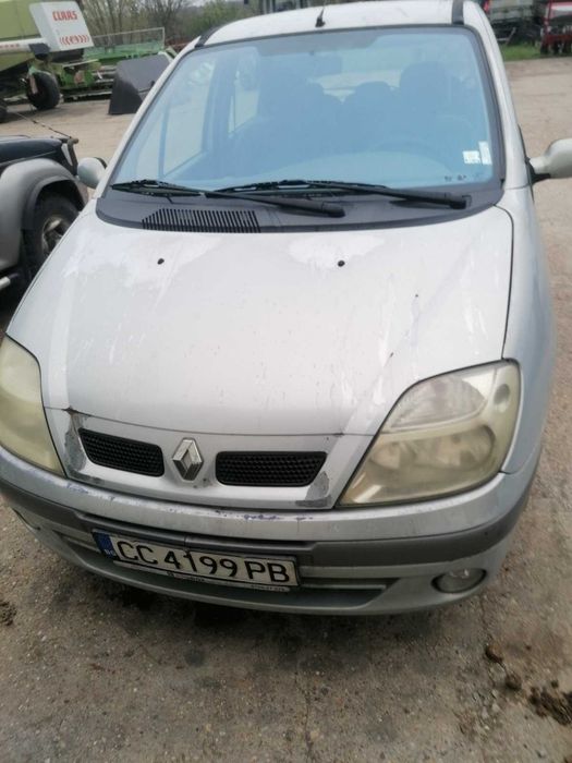 Продавам Рено Сценик