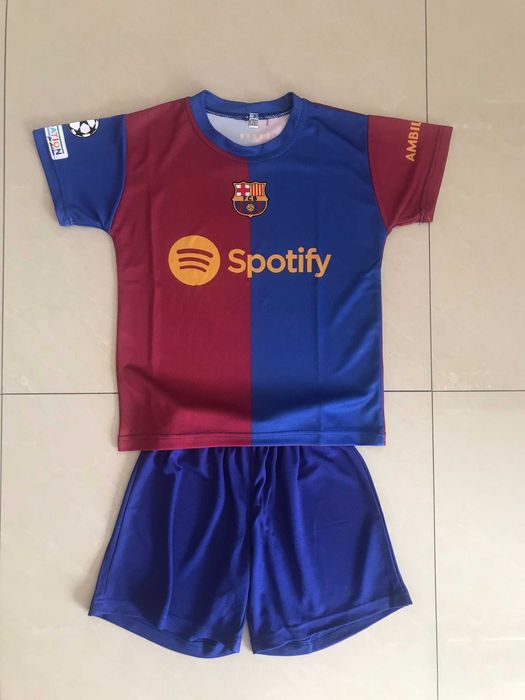 Детски комплект дълъг с къс екип Барса и Меси или Ямал 2025