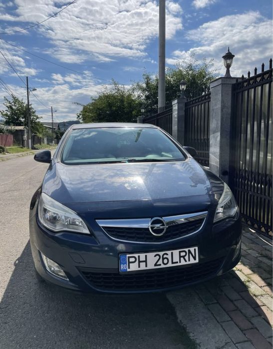 Opel Astra J 1.7 cdti 2012