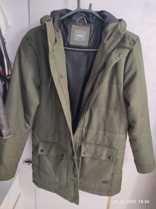 Продам пуховик 52-54 размер