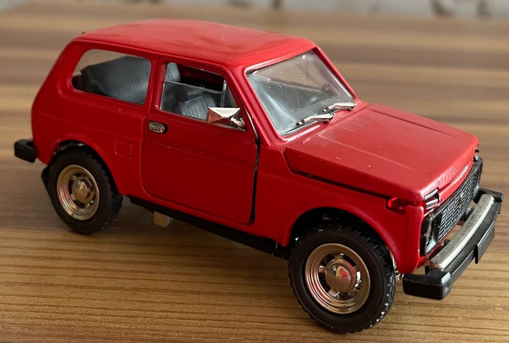 Лада Нива 2121 Метал Мащаб 1:43 Стар СССР
