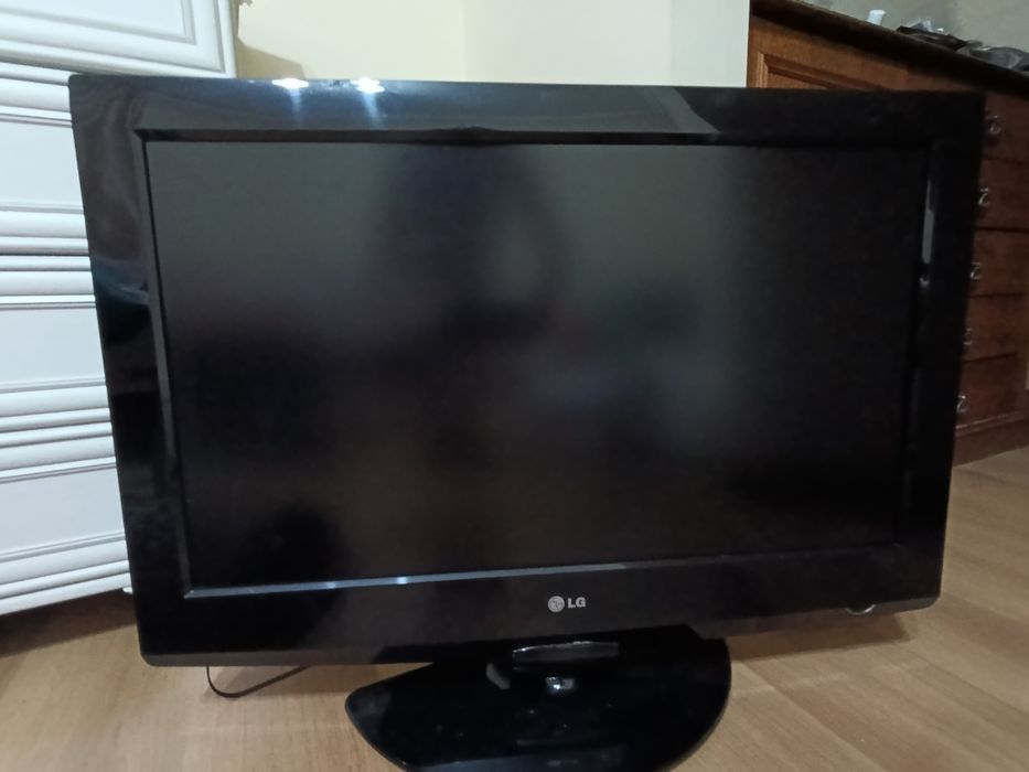 Телевизор LG продам