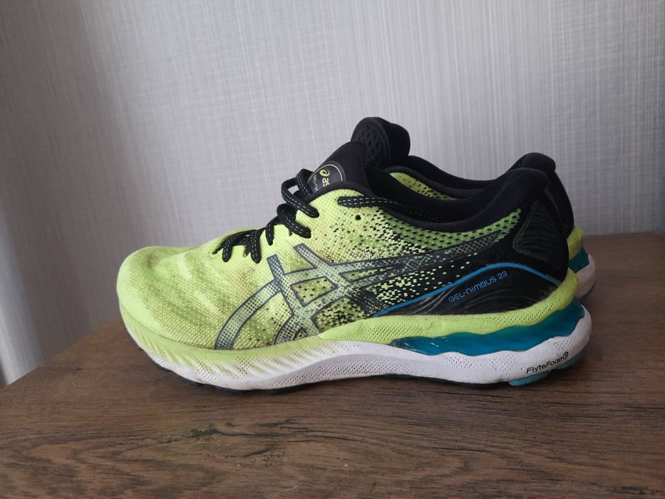 Asics gel Nimbus 21 маратонки 43 номер.