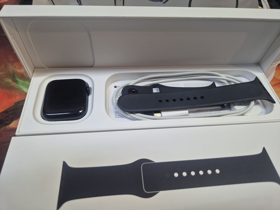 Apple Watch SE (Gen 2) 44mm Midnight