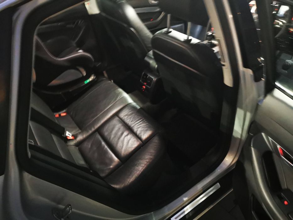 Продаван Ауди А6 C6 2009год.