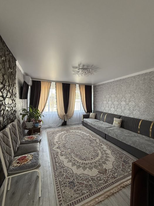 Продается ДОМ .В центре