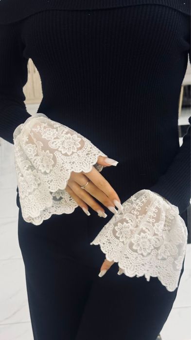 Набор кружевных аксессуаров