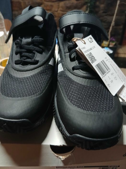 Маратонки адидас