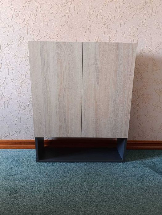 Шкаф навесной для ванной и прихожей