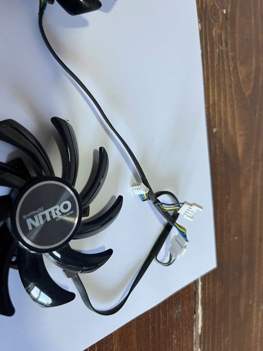 Fan uri placa video r9 380 r9 380x r9 390 r9 390x sapphire nitro