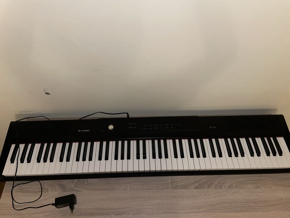 Vând pian digital Thomann SP-320