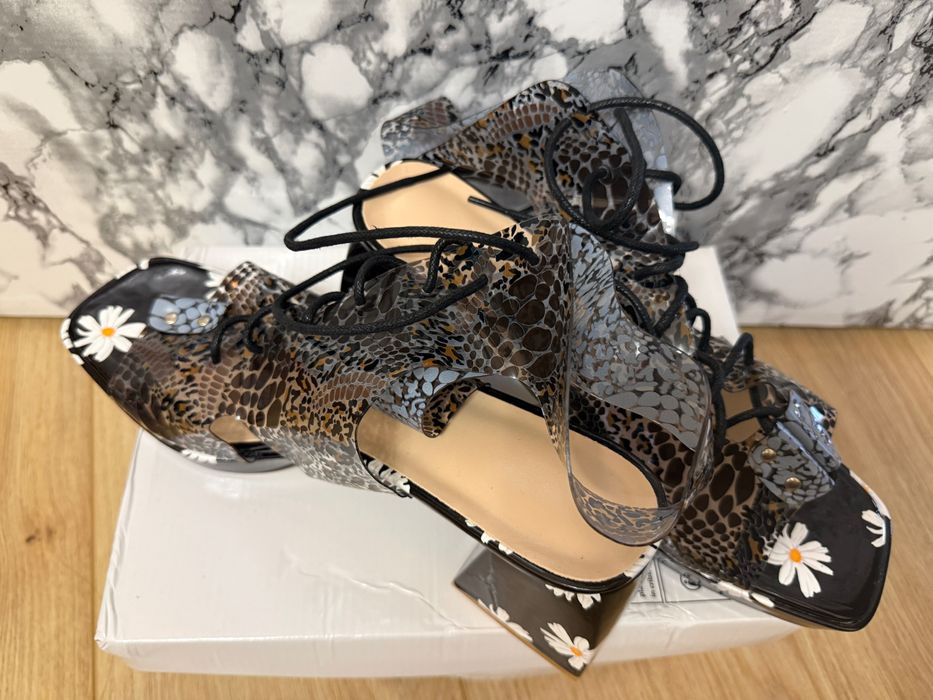 Дамски, модни сандали на висок ток с флорален принт