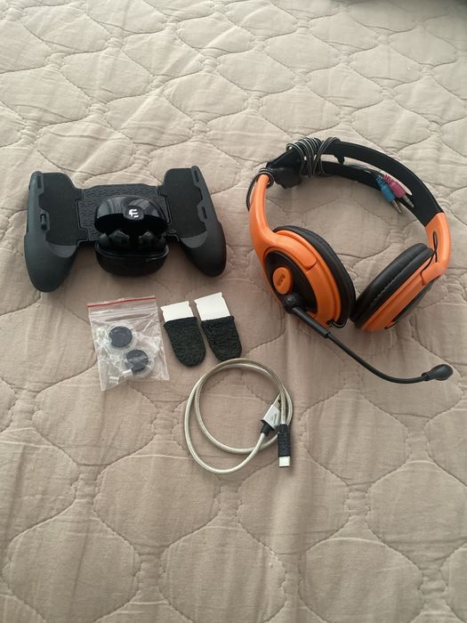 Set gaming telefon + căști cu microfon + accesorii PUBG