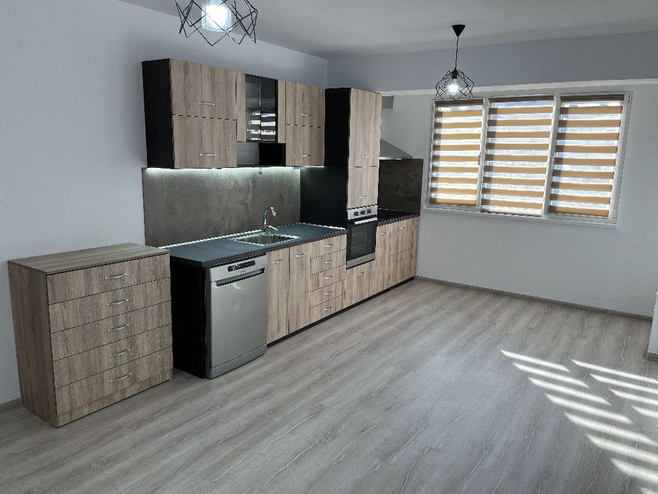 Дава се под наем Тристаен апартамент в Бургас, Славейков - 60 кв.м за 510 € - Снимка #4