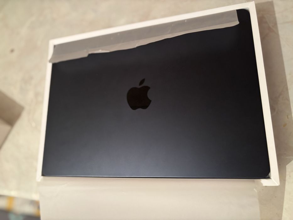 Макбук М4 сатылады