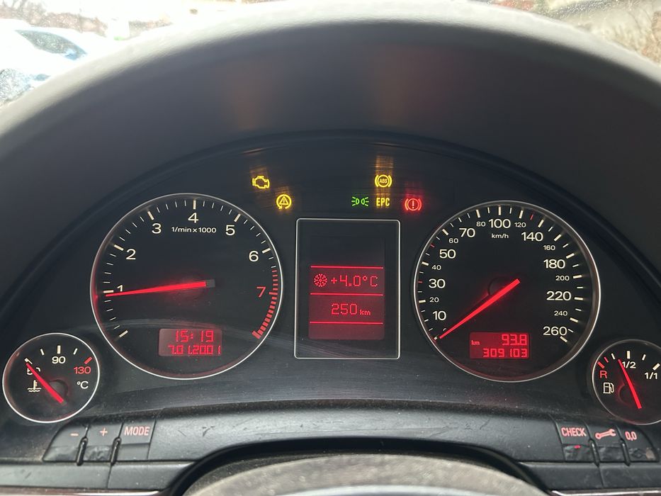 Audi A4 B6 2001-benzina 1600 cmc si GPL-acte valabile