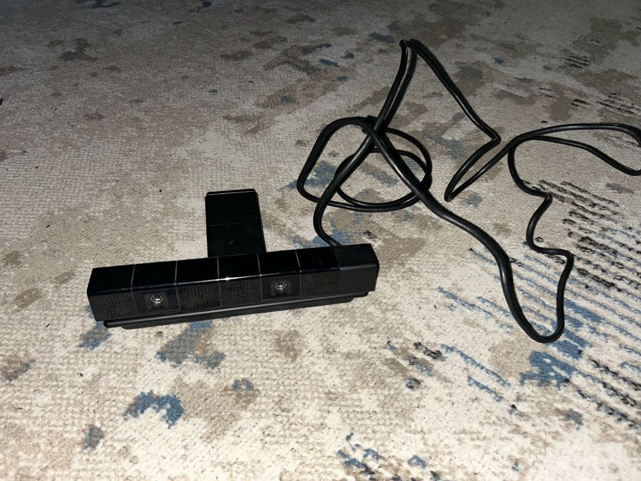 Продам PlayStation 4, большой комплект игр и аксессуаров