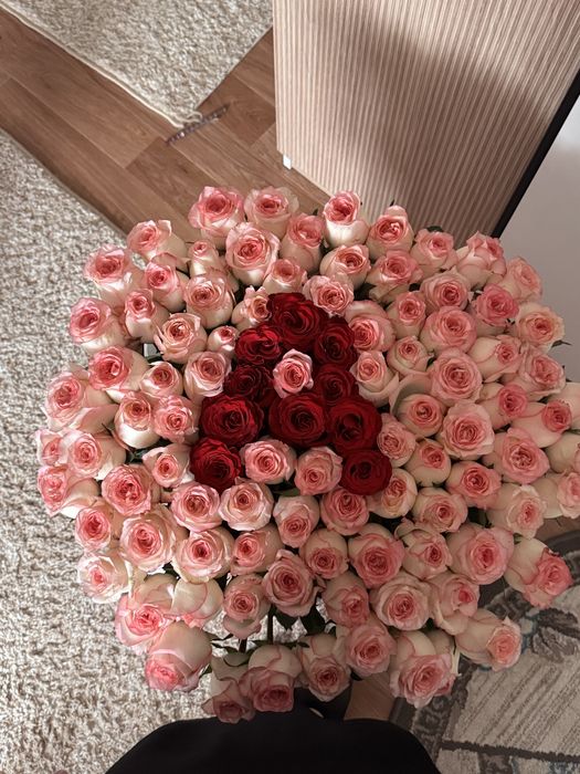 Свежий 101 роза сатылады