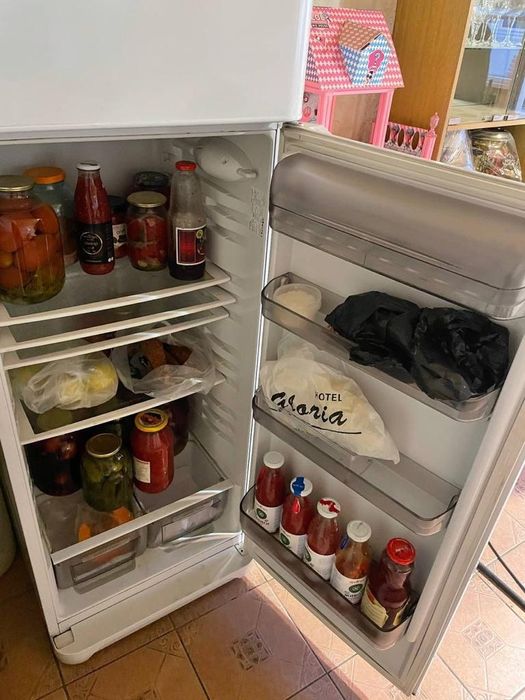 Холодильник белый