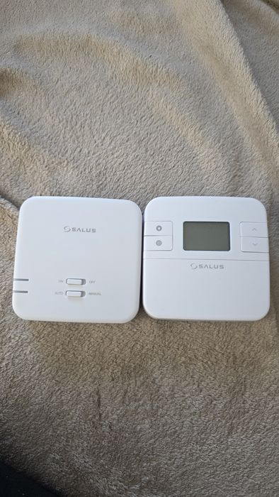 Termostat si controler Salus RT310TX
