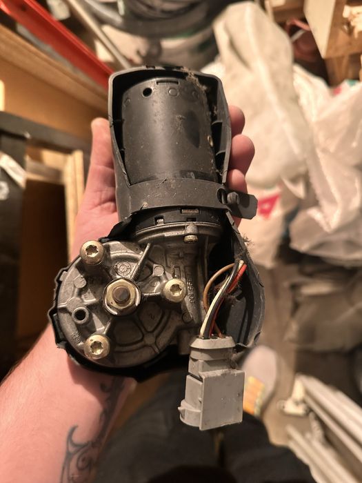 Моторче за чистачка