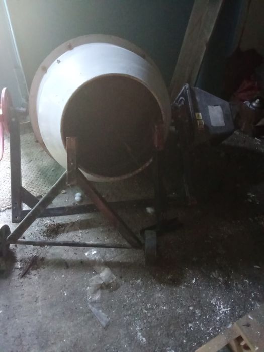 Продам бетономешалку