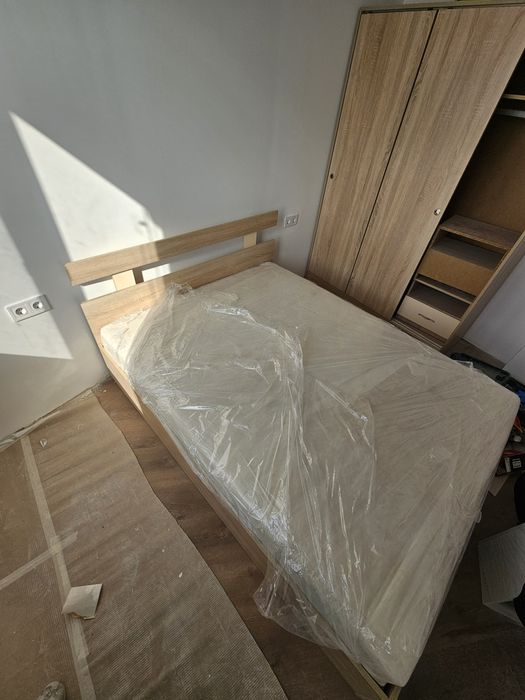 Спалня с матрак 140/200