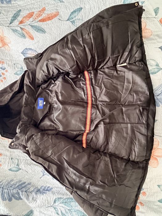 Продам детские зимние куртки