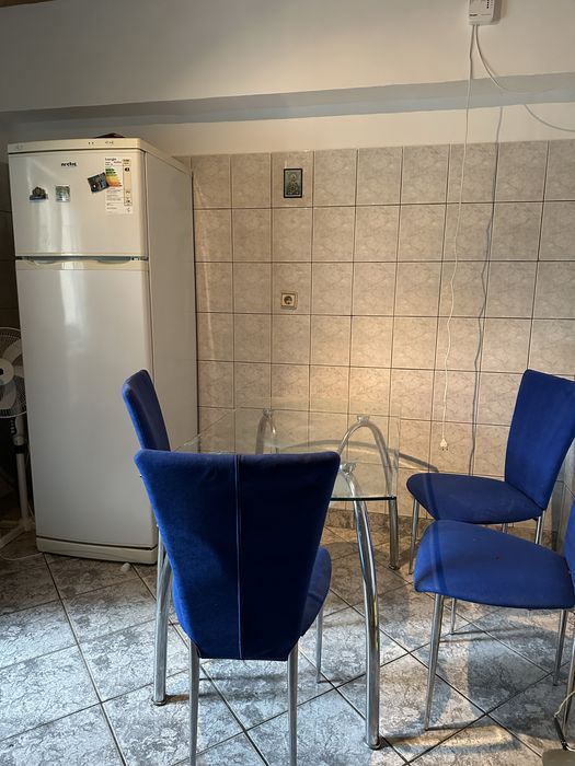 Închiriez  apartament 2 camere Piata Mica