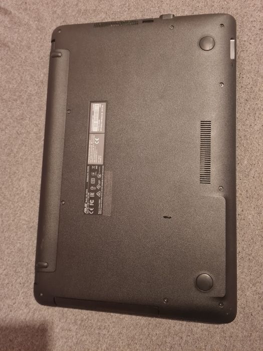 Vand leptop Asus