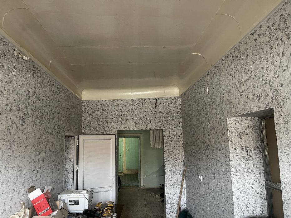 Uy-Joy sotilad 2.8 bozor yanda