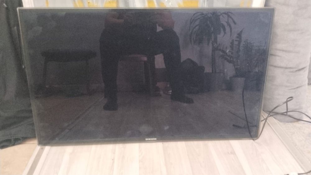Телевизор б/у самсунг