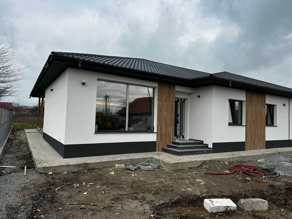 Casa Poiana cu teren 740 mp