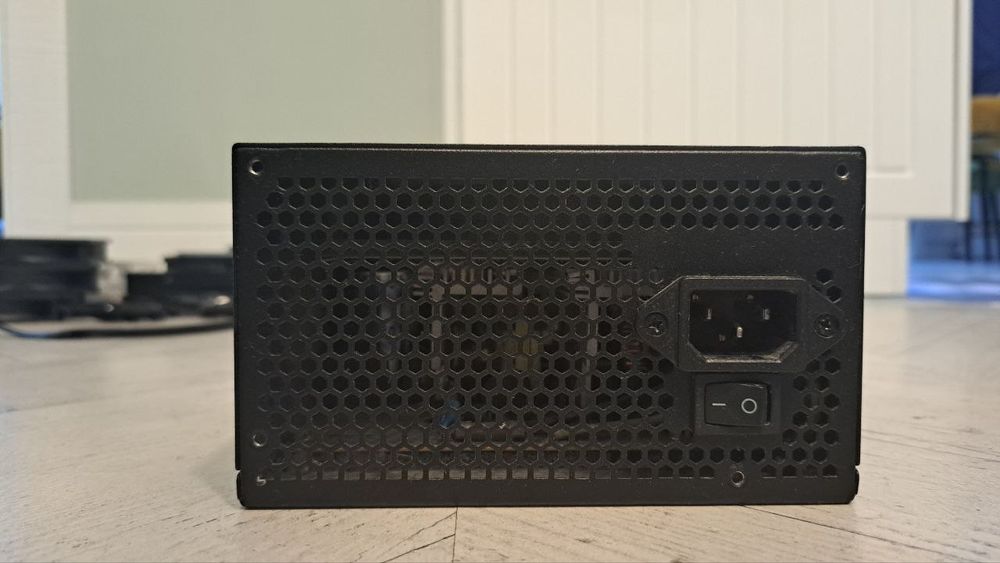 Продаю блок питание