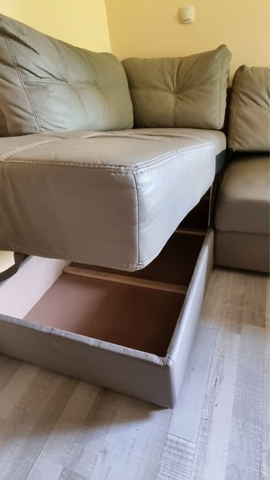 Разтегателен диван