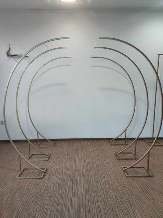 Украса метални арки