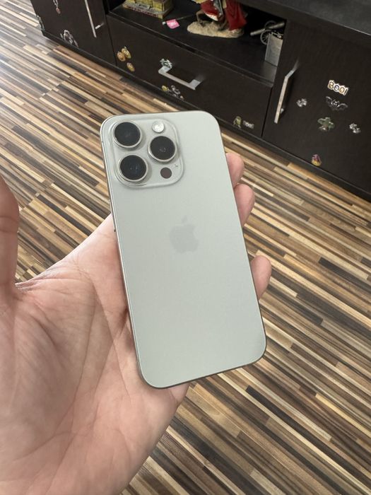 iPhone 15 PRO, titanium, memorie 256Gb, baterie 88%, iOS 26, Frumos