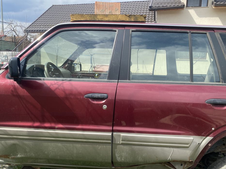 Dezmembraz nissan patrol y61