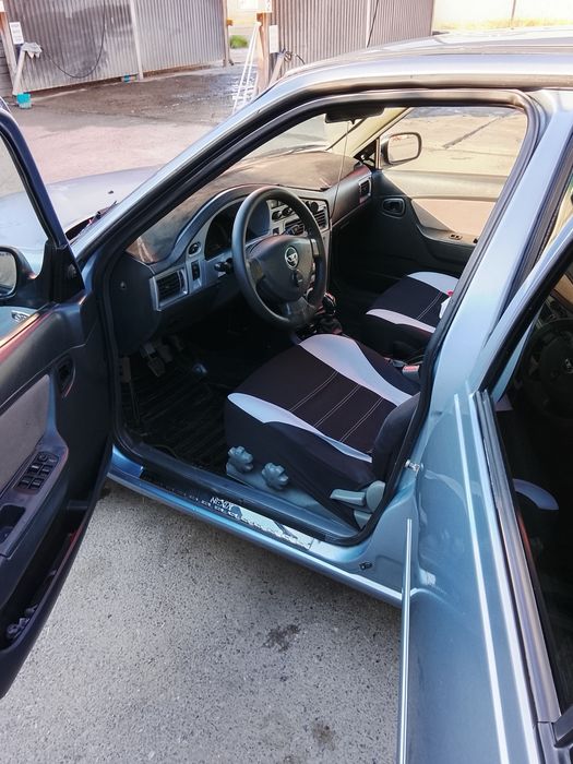 Daewoo нексия 2 автомобиль