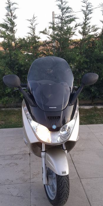 Scuter 125 cm³ Piaggio X8, an 2004-16000 km