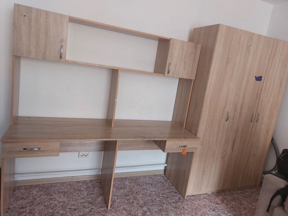 Продам шкаф и стол писменный.