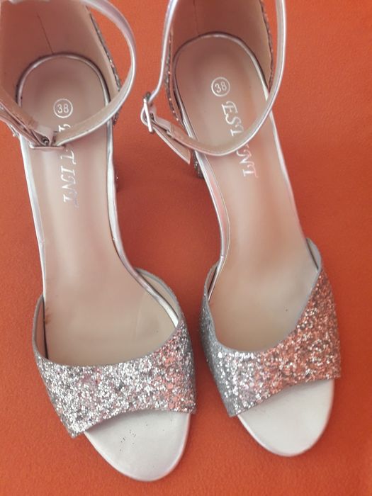 Sandale argintiu