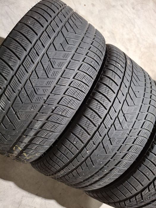 4 Anvelopele de iarnă 315 35 r22 si 275 40 r22 Pirelli