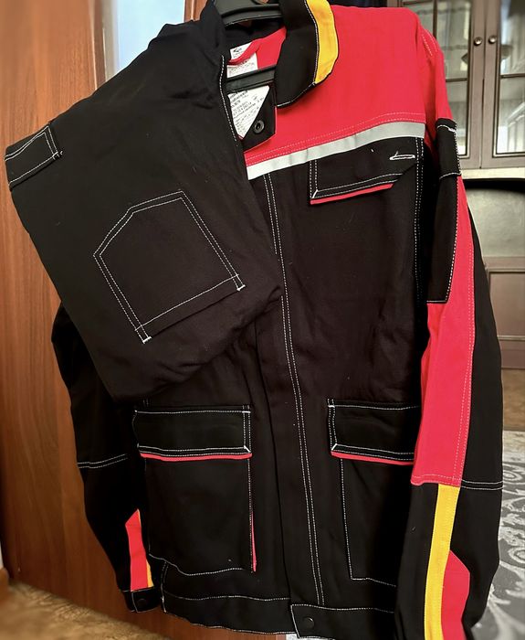 Продам новую спец одежду.