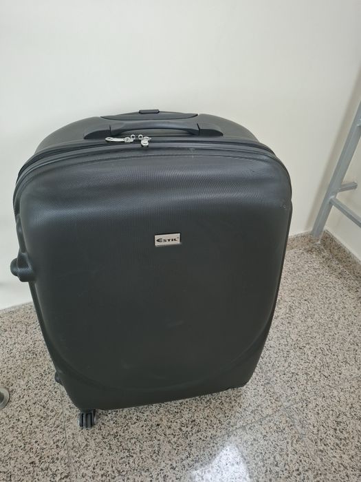 Продавам куфар  Estil