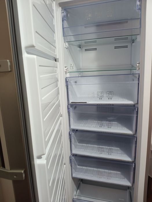 Congelator Beko 277 litri