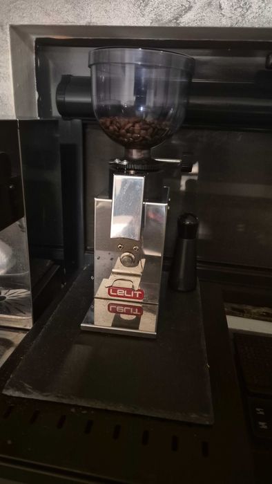 espresor Lelit ANNA PL41 LEM si rasnita Lelit