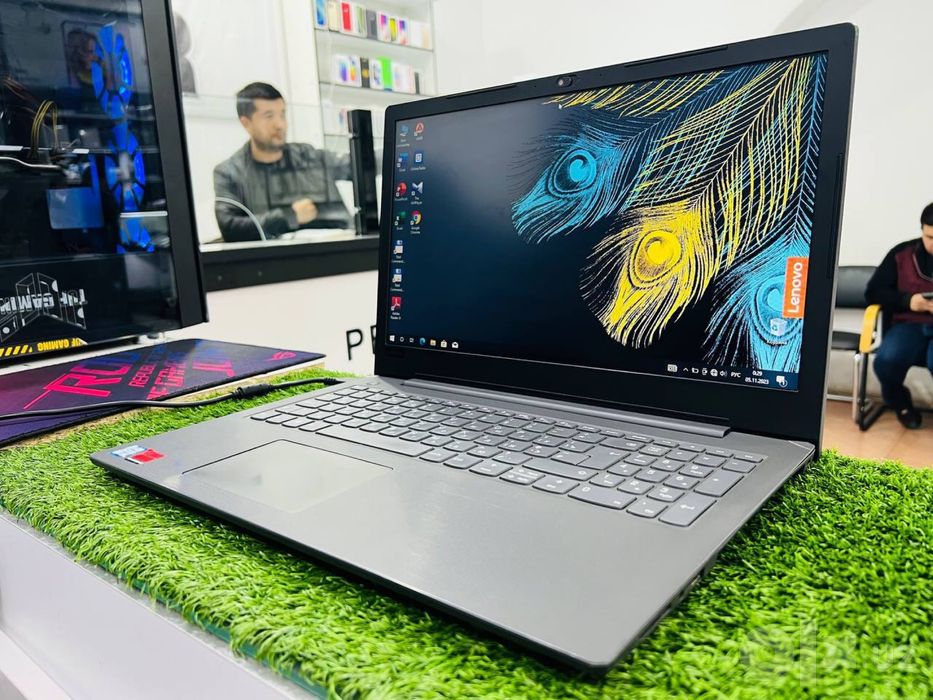 Lenovo V130.