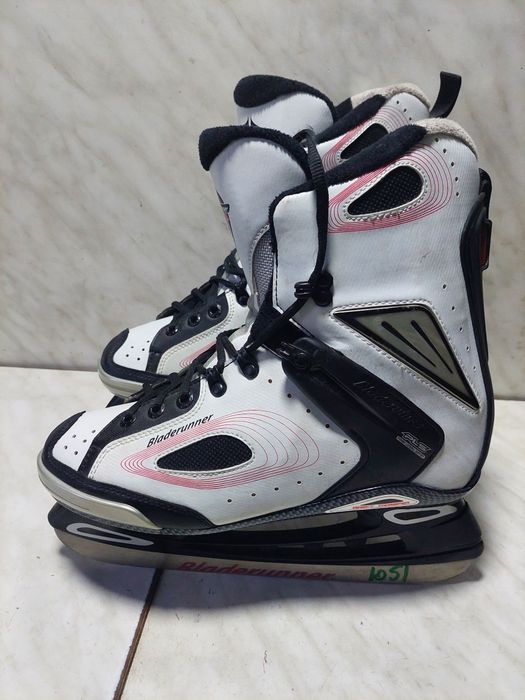 Patine 1051 hochei hochey Bladerunner marime 42 (27  cm)